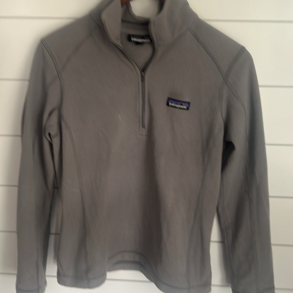 Patagonia Women’s Gray Micro Fleece Quarter Zip Gray Jacket size Small ♣️ - Picture 2 of 5